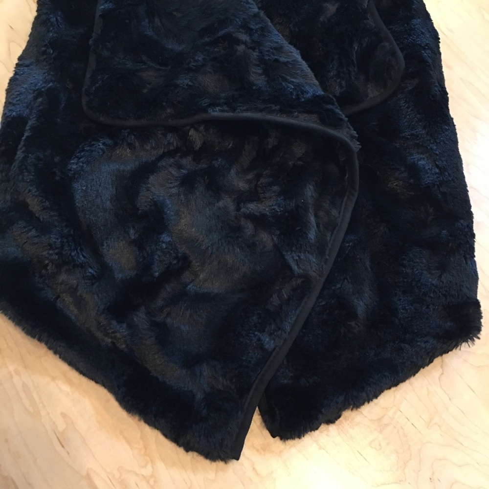 NWT 🆕 Jack by BB Dakota faux fur vest 🆕 - Picture 7 of 8